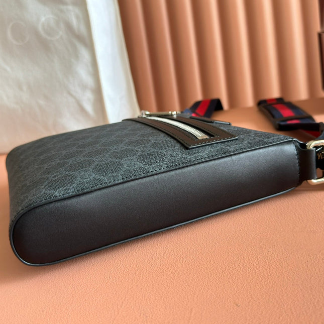 GG SUPREME MESSENGER BAG 23 IN BLACK COATED CANVAS