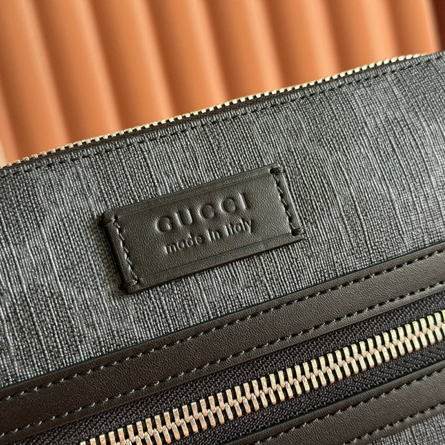 GG SUPREME MESSENGER BAG 23 IN BLACK COATED CANVAS