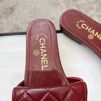 PLATFORM SLIPPERS LOGO IN RUBY RED LAMBSKIN
