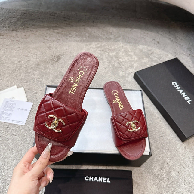 PLATFORM SLIPPERS LOGO IN RUBY RED LAMBSKIN