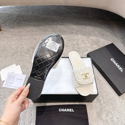 PLATFORM SLIPPERS LOGO IN WHITE TWEED AND LAMBSKIN