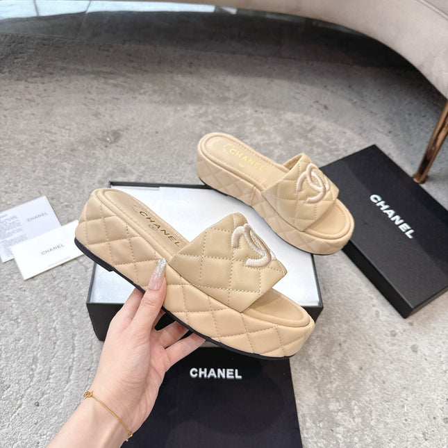 WEDGE HEELS IN BEIGE CALFSKIN QUILTED