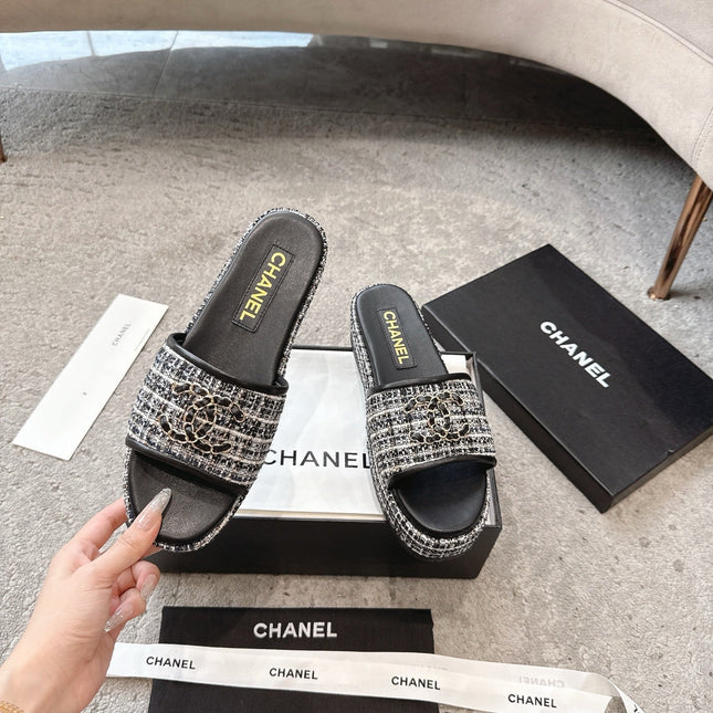 PLASTFORM HEELS IN BLACK TWEED AND CALFSKIN