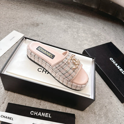 PLASTFORM HEELS IN LIGHT PINK TWEED AND CALFSKIN