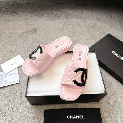 SLIPPERS IN PINK CALFSKIN QUILTED