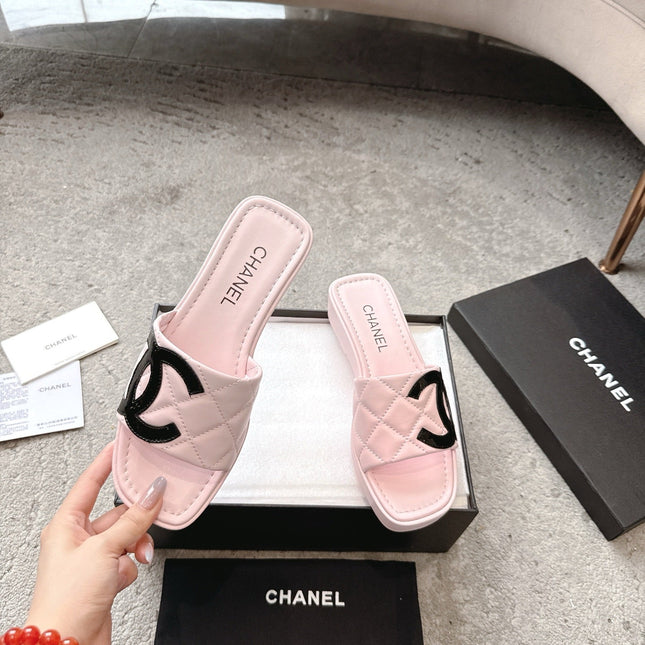 SLIPPERS IN PINK CALFSKIN QUILTED