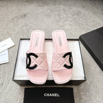 SLIPPERS IN PINK CALFSKIN QUILTED