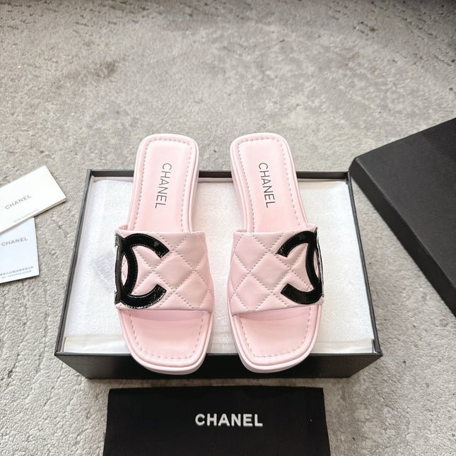 SLIPPERS IN PINK CALFSKIN QUILTED