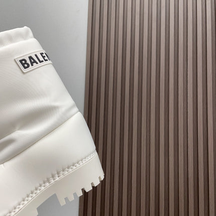 BALENCIAGA 25S ALASKA ANKLE BOOTS HIGH HEEL IN WHITE FABRIC STYLE 1
