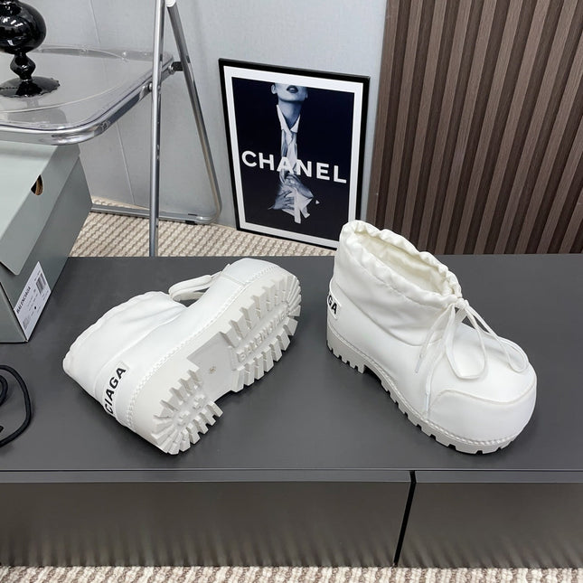 BALENCIAGA 25S ALASKA ANKLE BOOTS HIGH HEEL IN WHITE FABRIC
