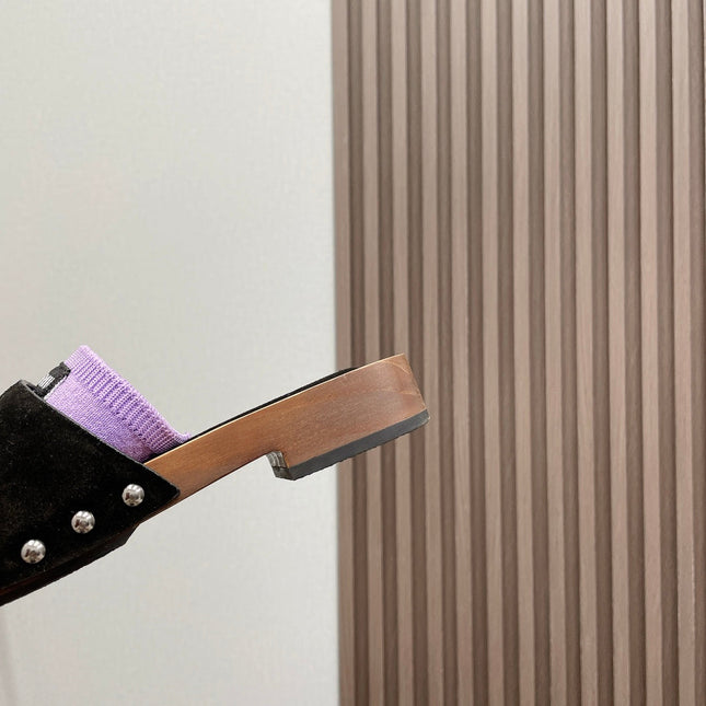 SLIPPERS IN BLACK SUEDE WITH PURPLE HALF-FOOT SOCKS