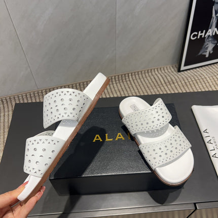 ALAIA CHUNKY TWO-STRAP SLIDES 25S IN WHITE CALFSKIN