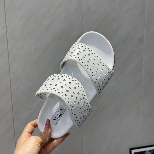 ALAIA CHUNKY TWO-STRAP SLIDES 25S IN WHITE CALFSKIN