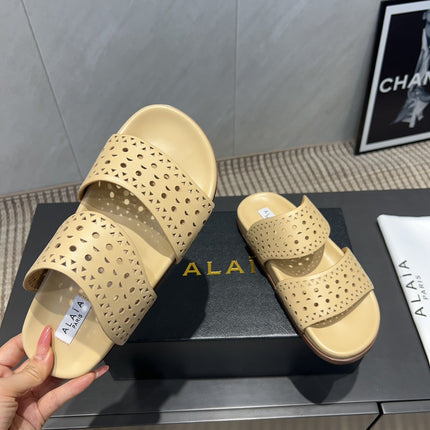ALAIA CHUNKY TWO-STRAP SLIDES 25S IN BEIGE CALFSKIN