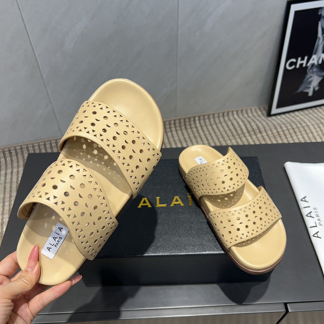 ALAIA CHUNKY TWO-STRAP SLIDES 25S IN BEIGE CALFSKIN