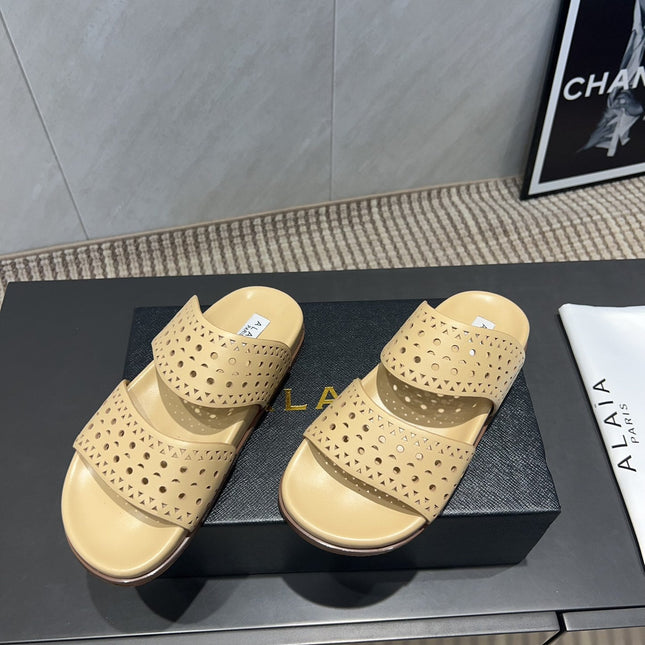 ALAIA CHUNKY TWO-STRAP SLIDES 25S IN BEIGE CALFSKIN