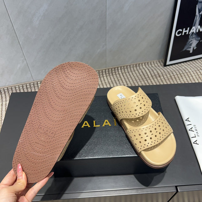 ALAIA CHUNKY TWO-STRAP SLIDES 25S IN BEIGE CALFSKIN