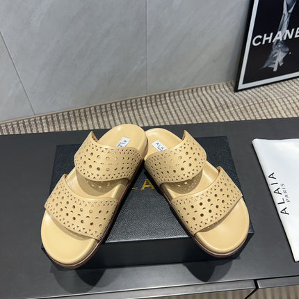 ALAIA CHUNKY TWO-STRAP SLIDES 25S IN BEIGE CALFSKIN