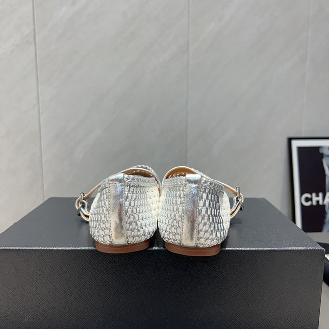 ALAIA MARY JANE FLATS WOVEN PATTERN 25S IN WHITE MIX GREY CALFSKIN