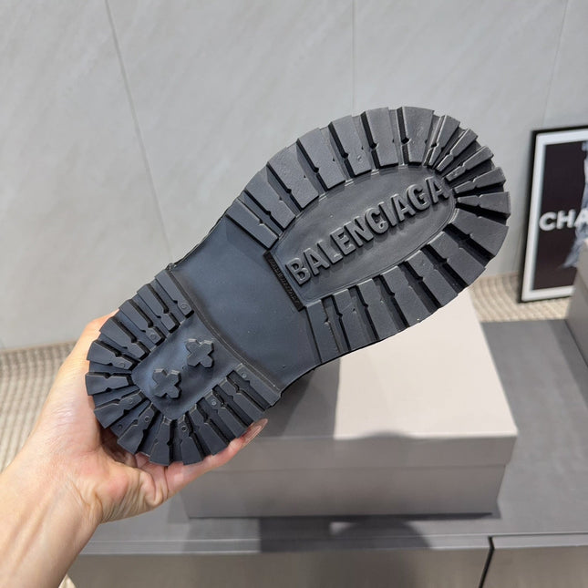 BALENCIAGA 25S BOOTS PLATFORM HEEL IN BLACK SUEDE STYLE 5