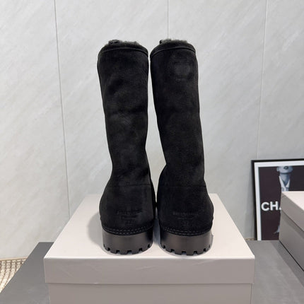 BALENCIAGA 25S BOOTS PLATFORM HEEL IN BLACK SUEDE STYLE 5