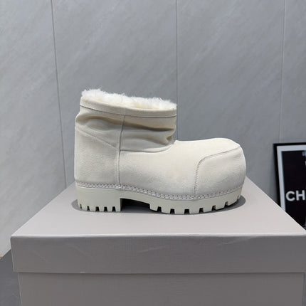 BALENCIAGA 25S LOW ANKLE BOOTS PLATFORM HEEL IN WHITE SUEDE STYLE 1