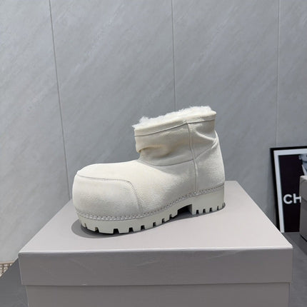 BALENCIAGA 25S LOW ANKLE BOOTS PLATFORM HEEL IN WHITE SUEDE STYLE 1