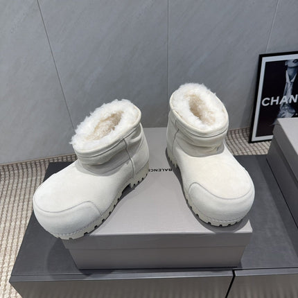 BALENCIAGA 25S LOW ANKLE BOOTS PLATFORM HEEL IN WHITE SUEDE STYLE 1