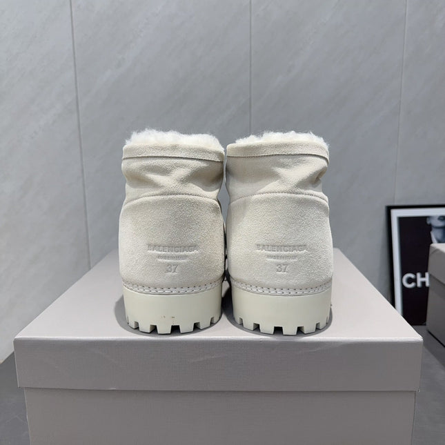 BALENCIAGA 25S LOW ANKLE BOOTS PLATFORM HEEL IN WHITE SUEDE STYLE 1