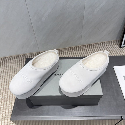 BALENCIAGA 25S AURALEE SLIP-ON 50 MM IN WHITE SUEDE STYLE 3