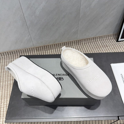 BALENCIAGA 25S AURALEE SLIP-ON 50 MM IN WHITE SUEDE STYLE 3