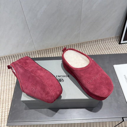 BALENCIAGA 25S AURALEE SLIP-ON 50 MM IN DEEP WINE RED SUEDE STYLE 2