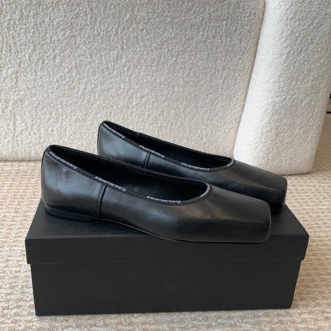 SQUARE-TOE BALLET FLAT IN BLACK LAMBSKIN