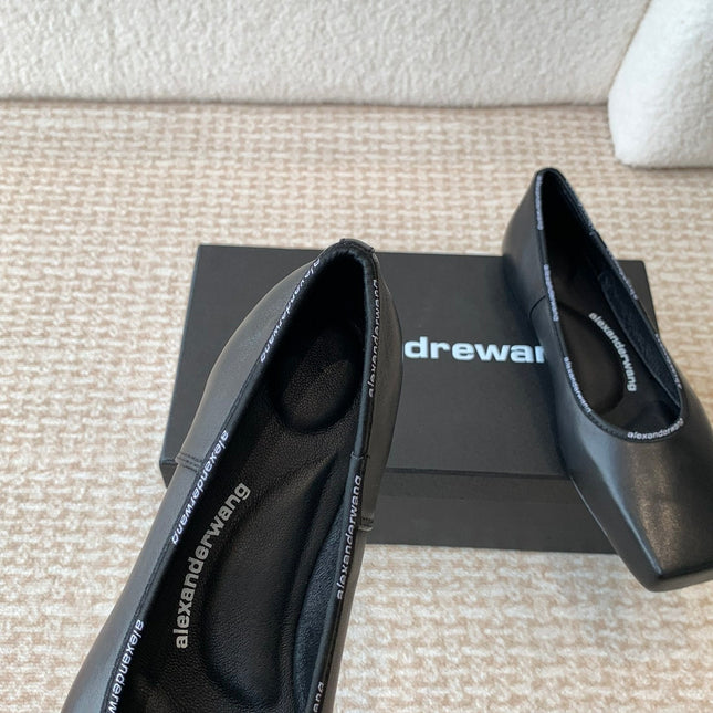 SQUARE-TOE BALLET FLAT IN BLACK LAMBSKIN