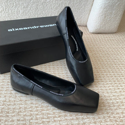 SQUARE-TOE BALLET FLAT IN BLACK LAMBSKIN
