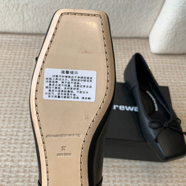 SQUARE-TOE BALLET FLAT IN BLACK LAMBSKIN WITH BOW