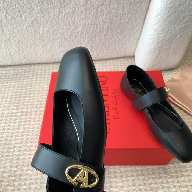 VLOGO LOCKER MARY-JANE BALLERINA IN BLACK CALFSKIN