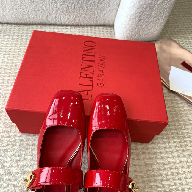 VLOGO LOCKER MARY-JANE BALLERINA IN CRIMSON RED CALFSKIN
