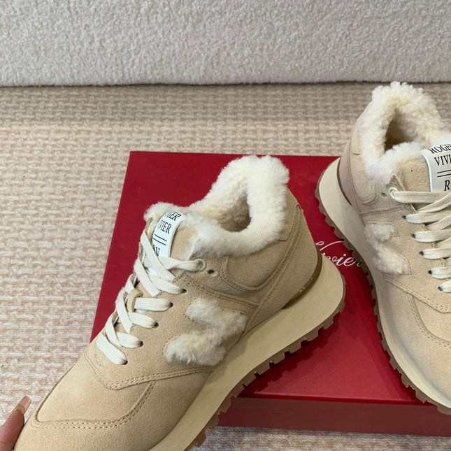 VIV' RUN SNEAKER IN LIGHT BROWN SUEDE AND SHEARLING