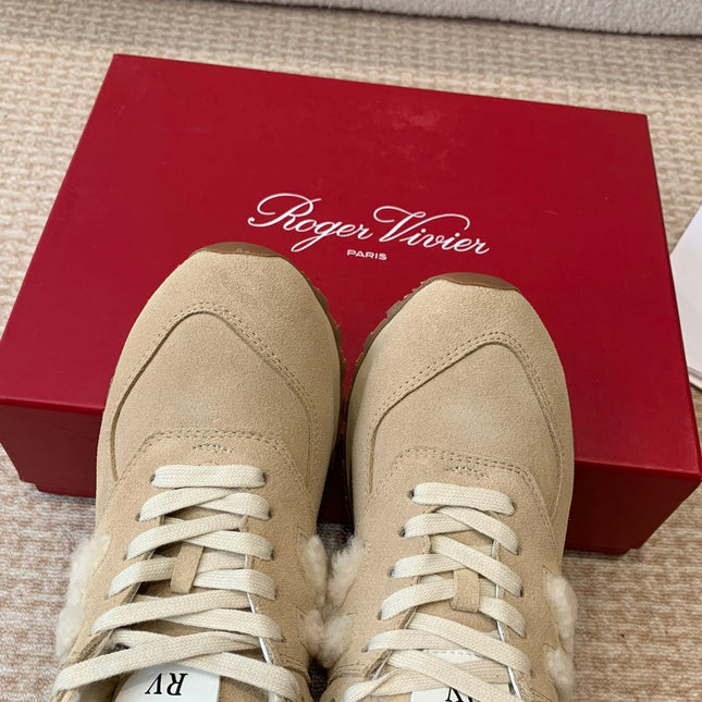 VIV' RUN SNEAKER IN LIGHT BROWN SUEDE AND SHEARLING