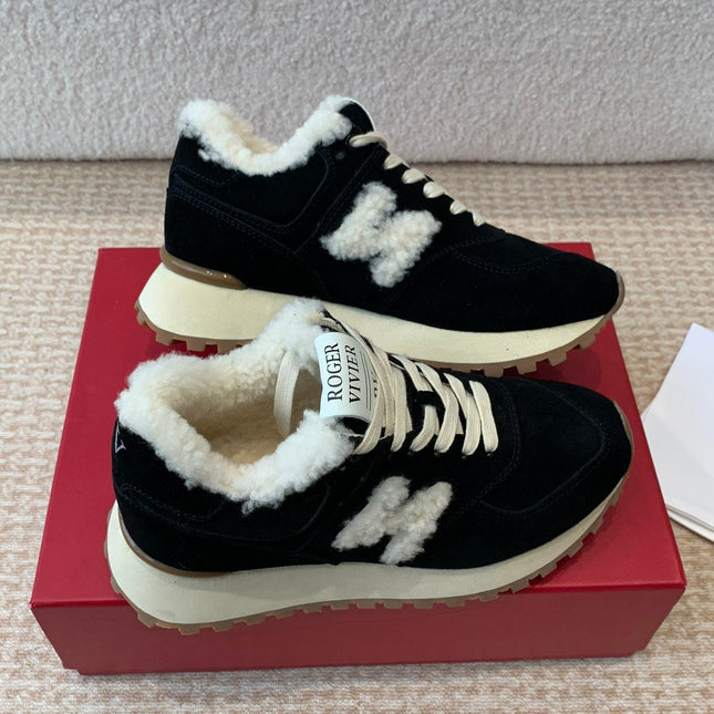 VIV' RUN SNEAKER IN BLACK SUEDE AND SHEARLING
