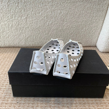 PERFO BALLET FLATS IN WHITE CALFSKIN
