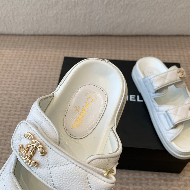 DAD SANDAL IN WHITE SHEEPSKIN MULE