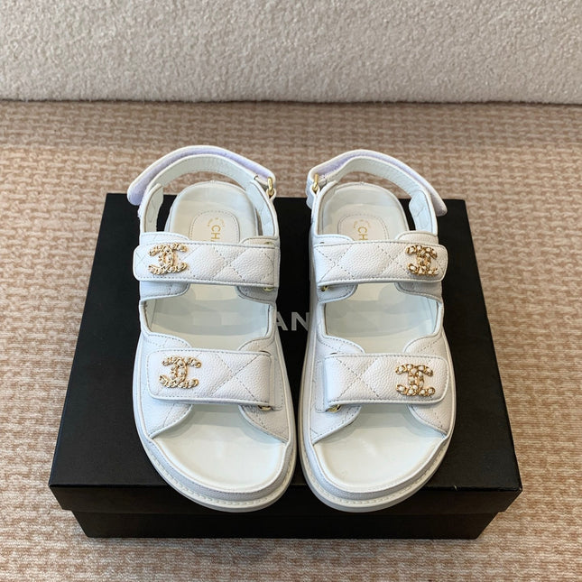 DAD SANDAL IN WHITE SHEEPSKIN