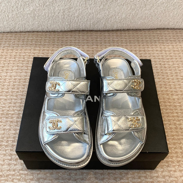 DAD SANDAL IN SILVER SHEEPSKIN