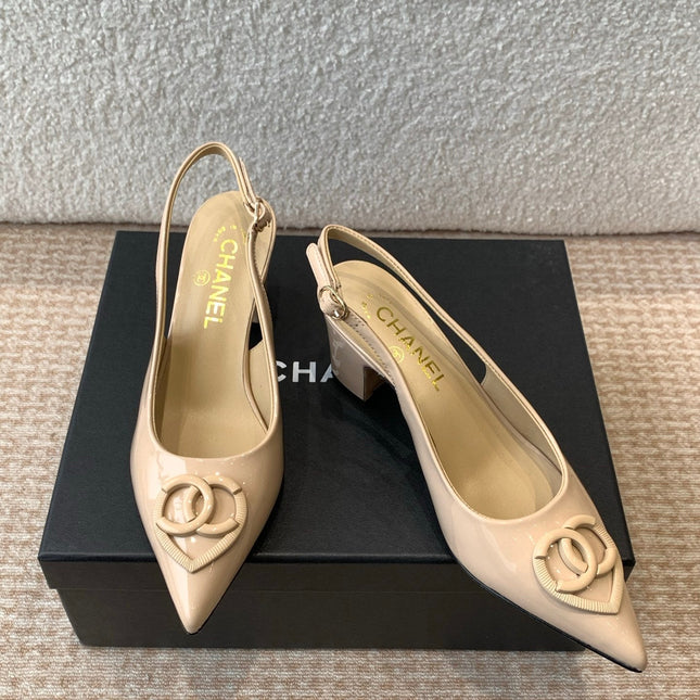MID-HEEL SLINGBACKS IN BISQUE BEIGE PATENT CALFSKIN