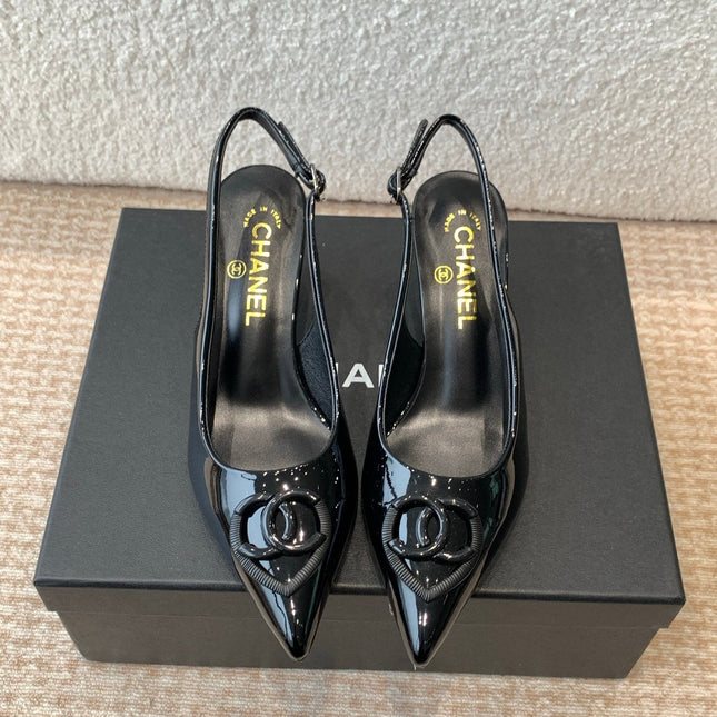 MID-HEEL SLINGBACKS IN BLACK PATENT CALFSKIN