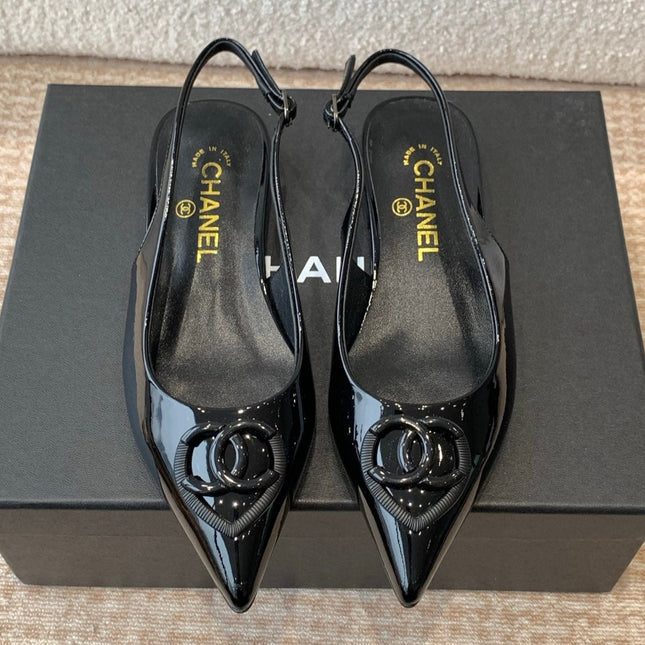 FLAT SLINGBACKS IN BLACK PATENT CALFSKIN