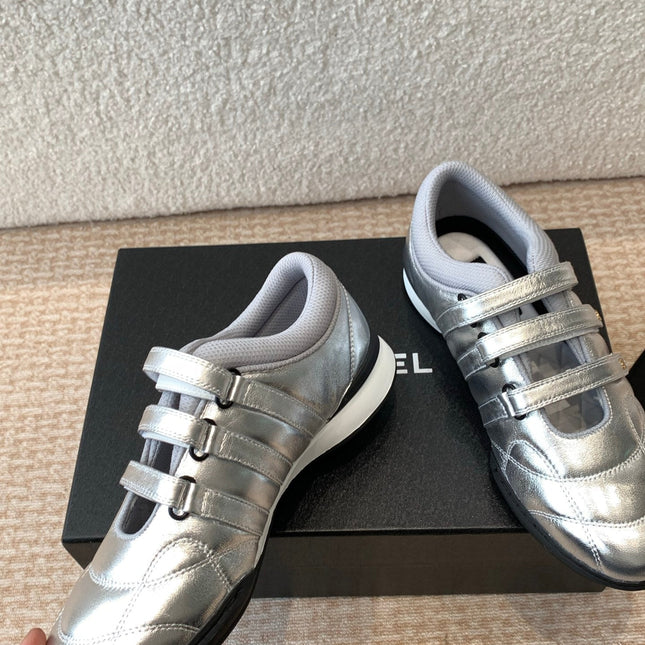 MARY JANE SNEAKERS IN SILVER LAMBSKIN