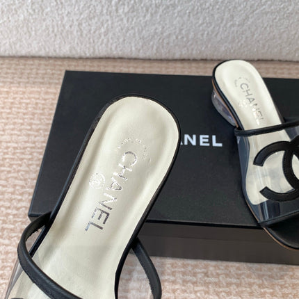 SLIDE SANDALS IN BLACK LAMBSKIN WITH TRANSPARENT PVC